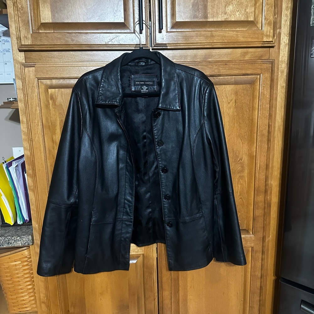 Women's Black Leather Blazer/Jacket
